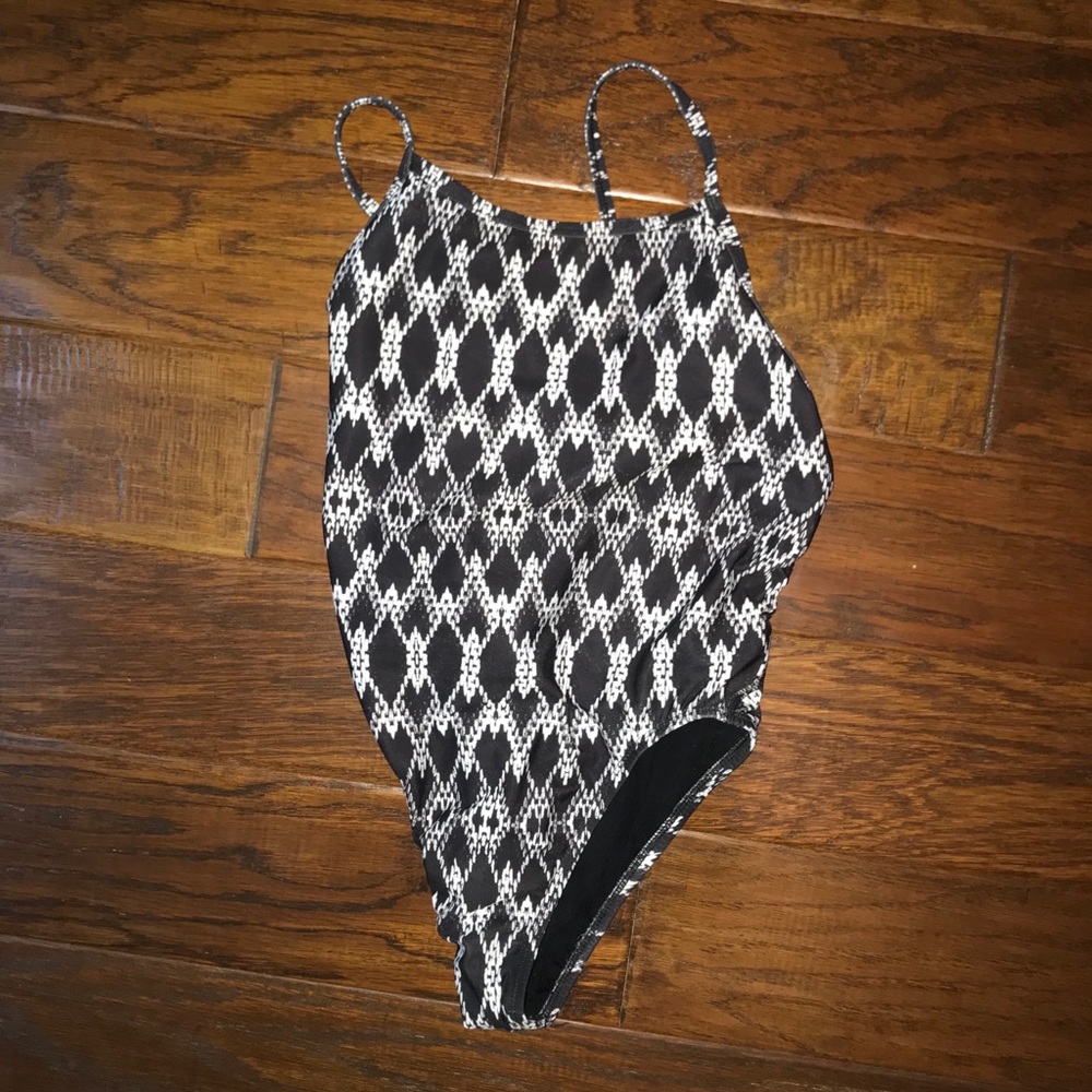 Jolyn | Perry One Piece